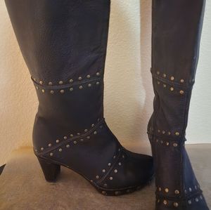 Stuart Weitzman Conan boots